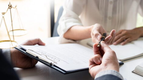 contract dispute lawyer in Sterling Heights, MI