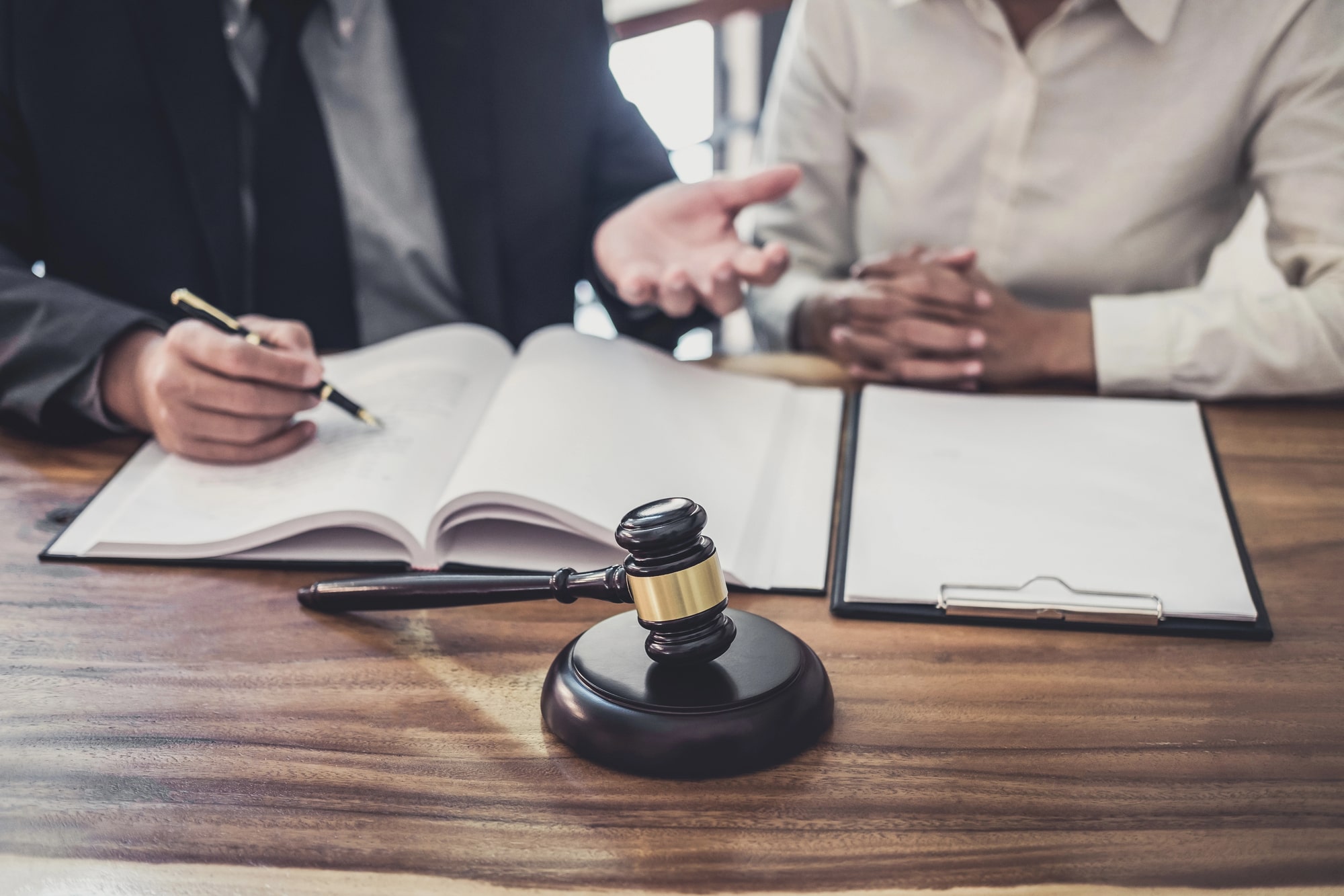 will litigation lawyer Troy, MI